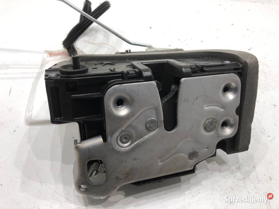 ZAMEK DRZWI PRAWY TYŁ OPEL ASTRA K Hatchback osobowe