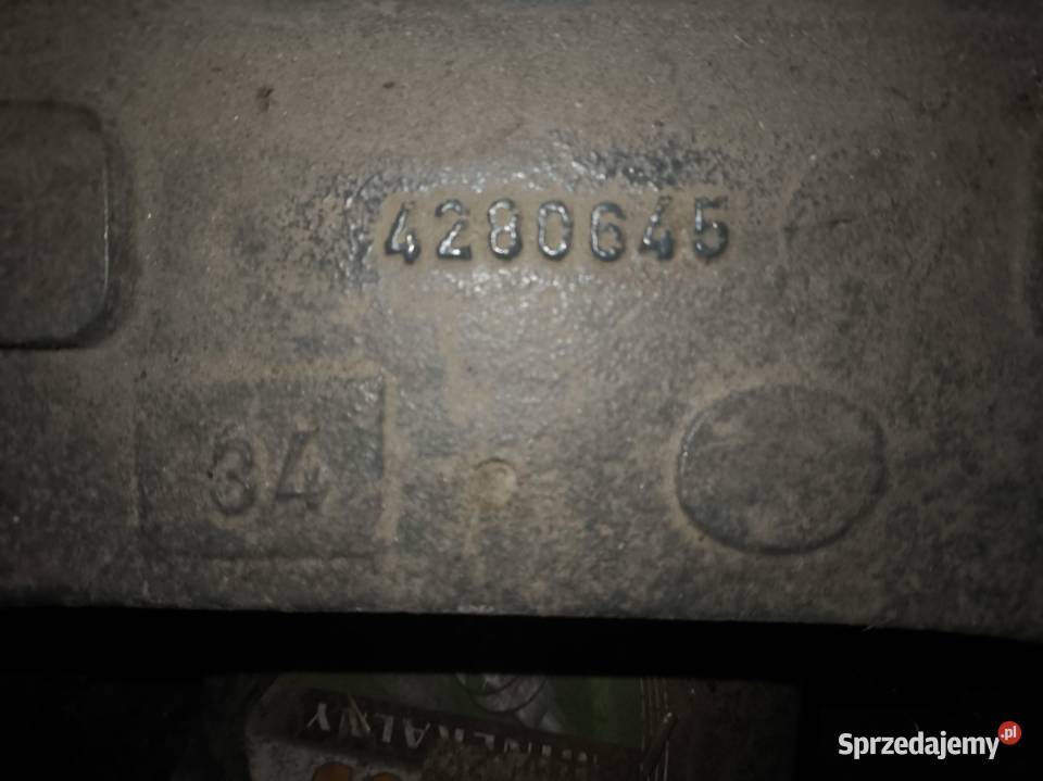 Suport przedniej osi massey Ferguson Łążynek