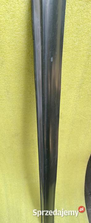 MercedesBenz W123 Listwa drzwi prawy przód Łagiewniki sprzedam