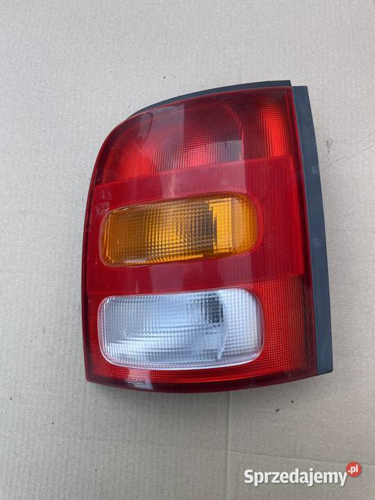 Lampa tył tylna prawa Nissan micra k11 Szczecin sprzedam
