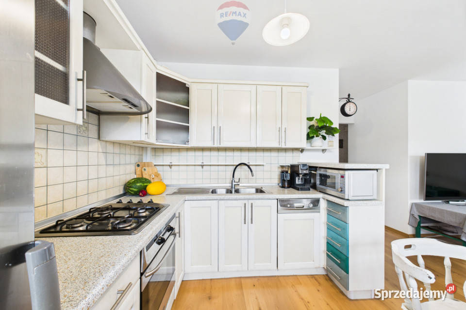 Na sprzedaż przestronne 3 pokoje o pow 519m