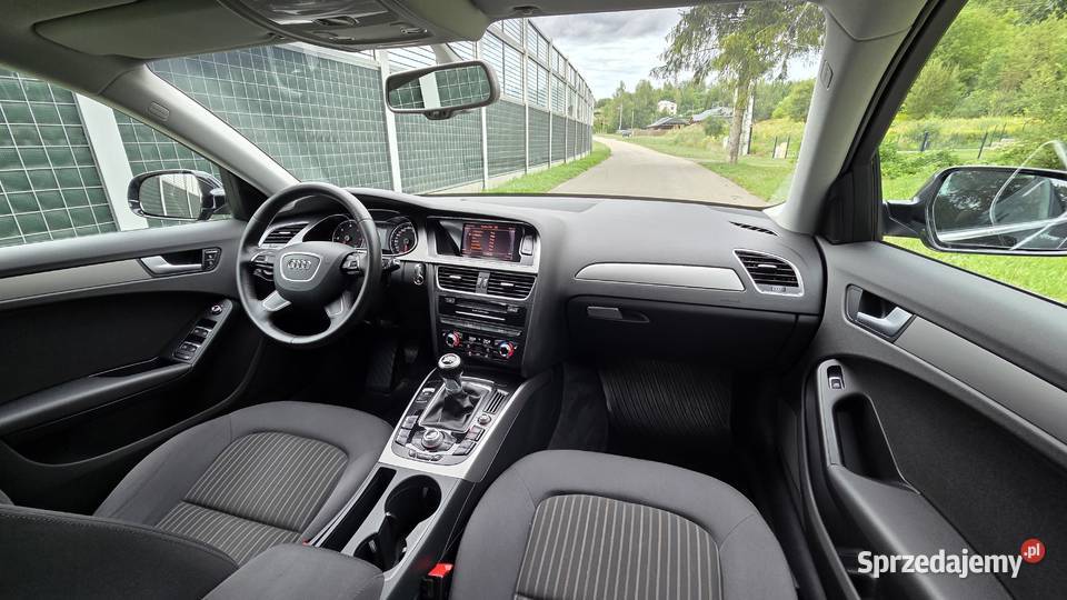 AUDI A4 B8 20TDI CR 143 2013r LIFT BiXENON LED isofix A4 Humniska