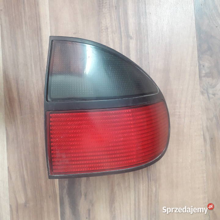 Kompletna tylna lampa Renault Laguna I Lampy tylne Tarnów