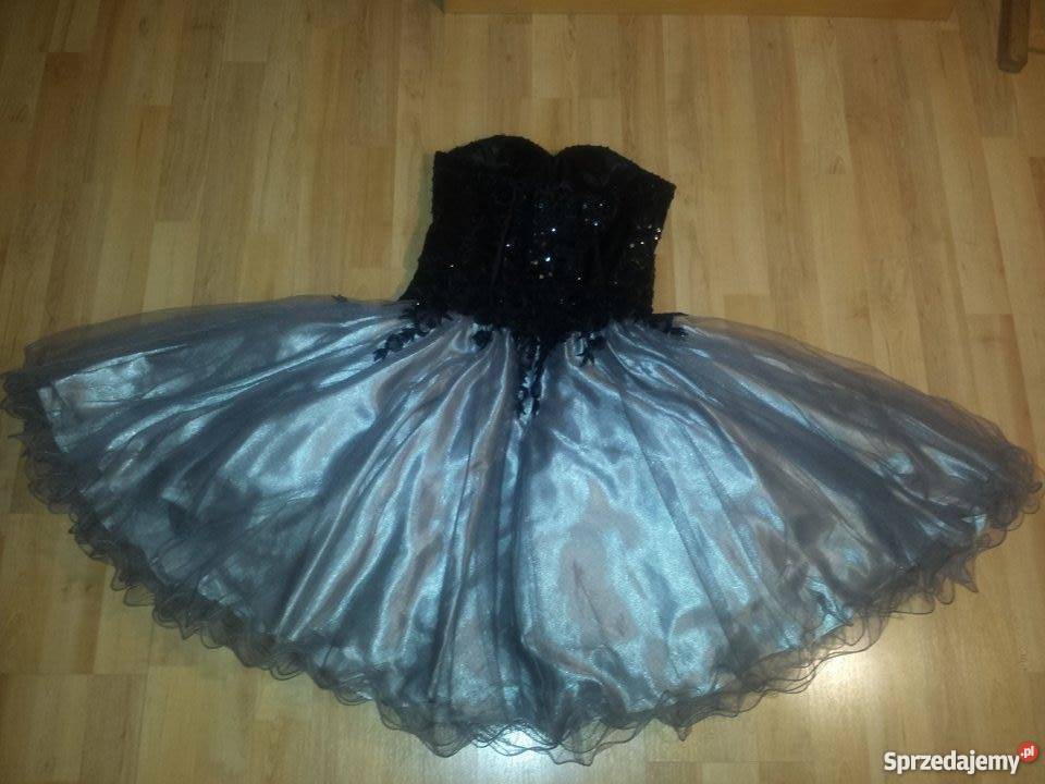 Czarna wizytowa sukienka Chocznia