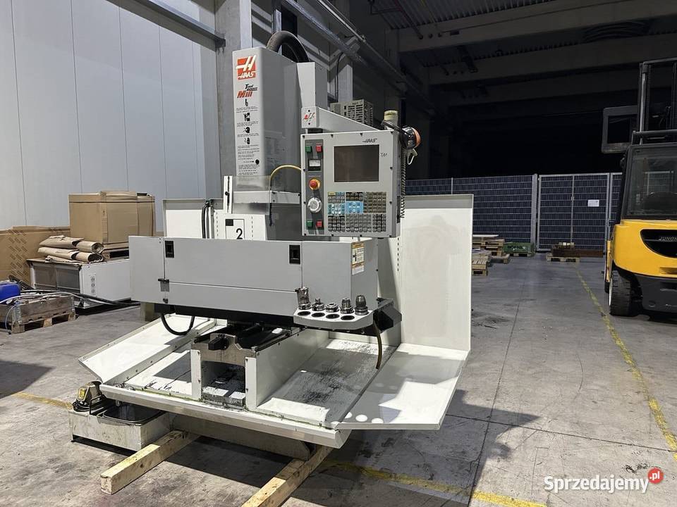HAAS TM2 HE 2006 Centrum frezarskie CNC SK40 Produkcja