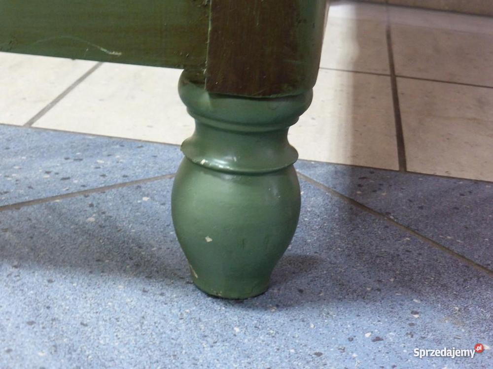 Ludowe łóżko z wiejskiej chaty Ostrów Wielkopolski