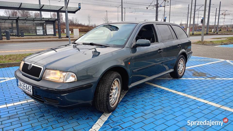 Skoda Octavia kombi 18 Turbo zielony