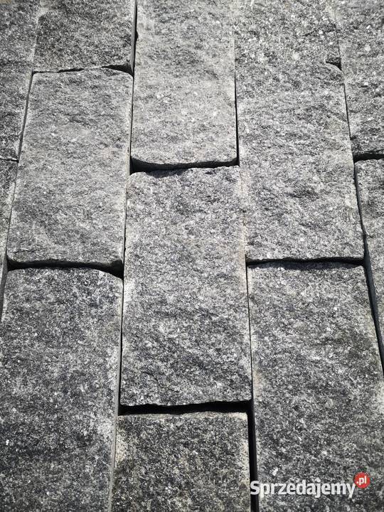 Czarna kostka Brukowa Granitowa cegłówka na małopolskie
