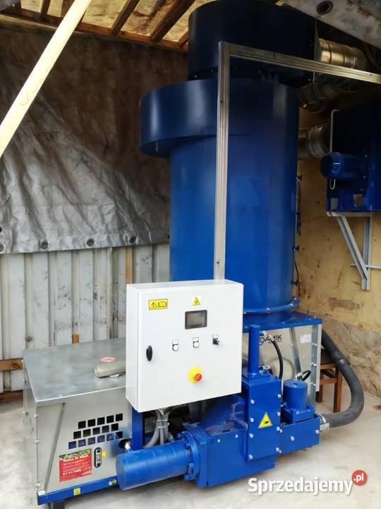 Brykieciarka Centralny sys wyciągu trocin Adamik Produkcja Chodzież