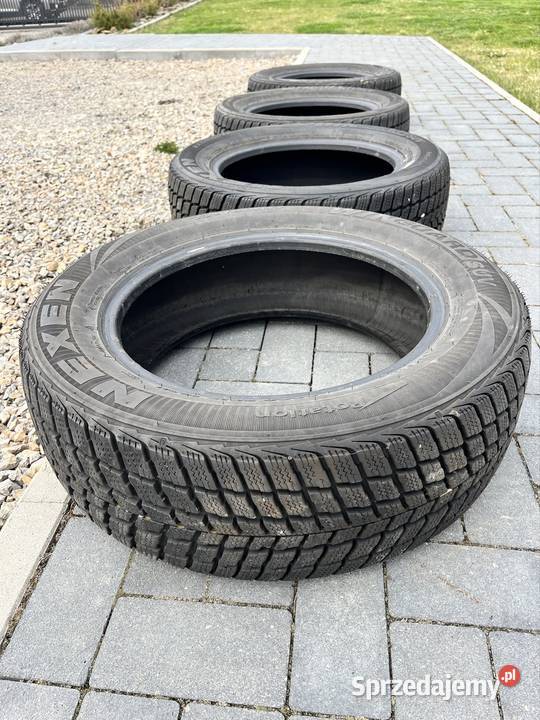 Kpl opon zima R17 22560 bieżnik 9mm Samochodowe lubelskie sprzedam