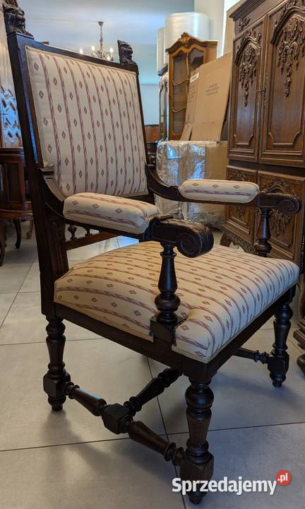Piękny dębowy fotel neorenesansowysklep Dąbrowa