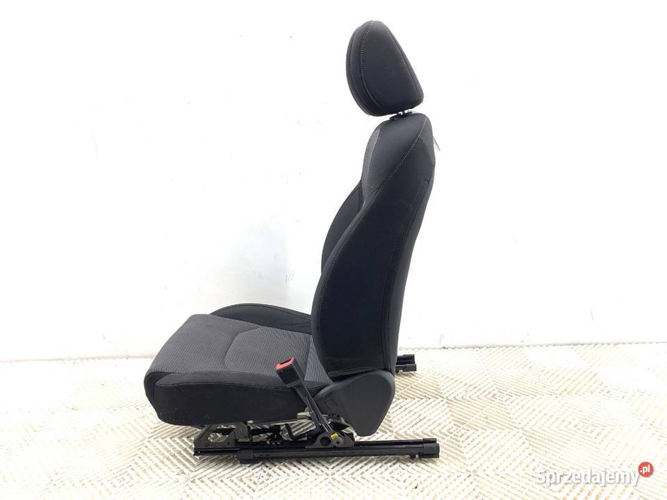FOTEL PRAWY PRZÓD HYUNDAI i30 Kombi SIEDZENIE osobowe podkarpackie sprzedam