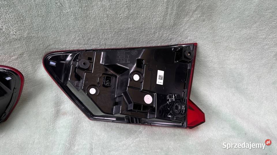 BMW X1 U11 LAMPA LEWA TYLNA ZWYKŁA W BŁOTNIK Gorzów Wielkopolski