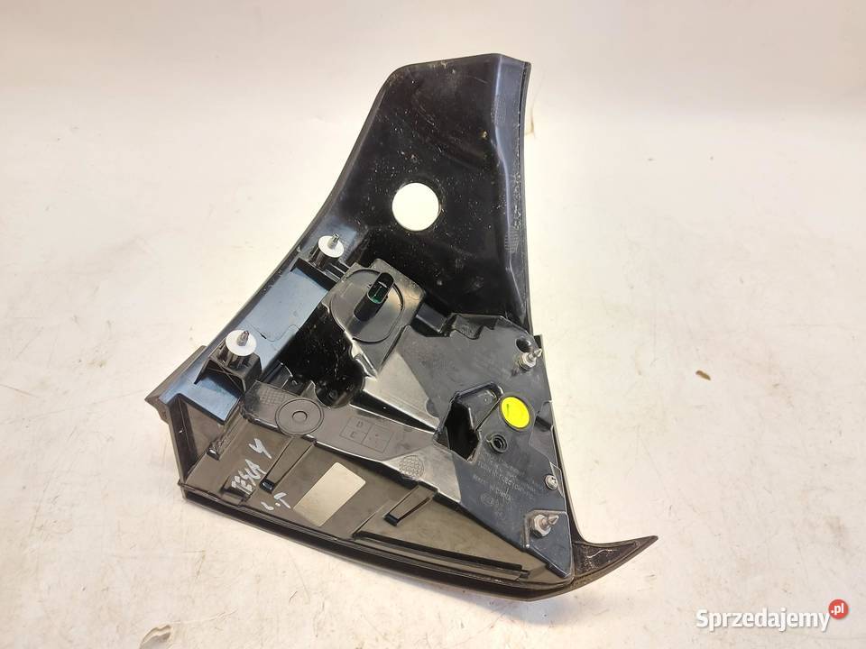 TESLA MODEL Y 2022r LAMPA LEWY TYŁ