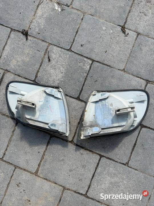 Kierunkowskazy Audi A6 C4 S6 C4 Hella osobowe Konin sprzedam