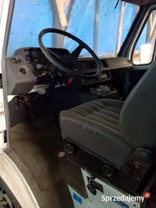 Mercedes Benz 208d kaczka na części Rok produkcji 1991