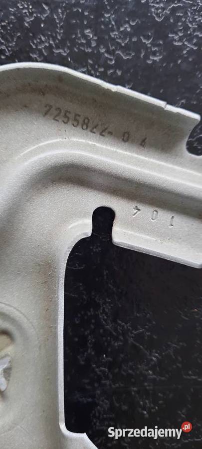 Wspornik błotnika prawy przód BMW F30 F31 Karoseria