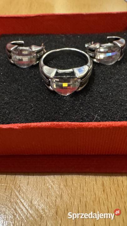 Zestaw biżuterii Zestawy biżuterii sprzedam