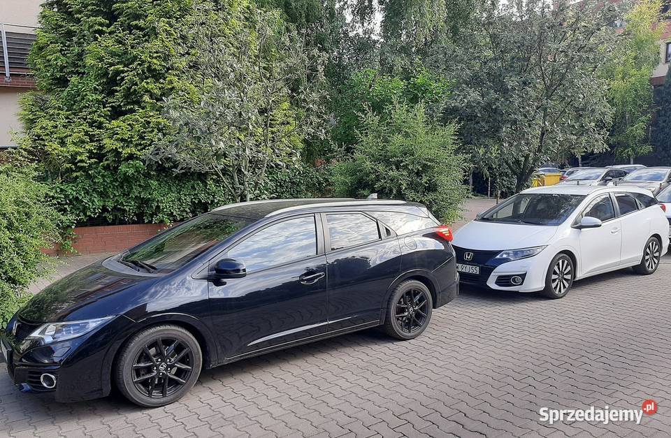 Honda Civic Tourer 2016r czarna zadbana do jazdy