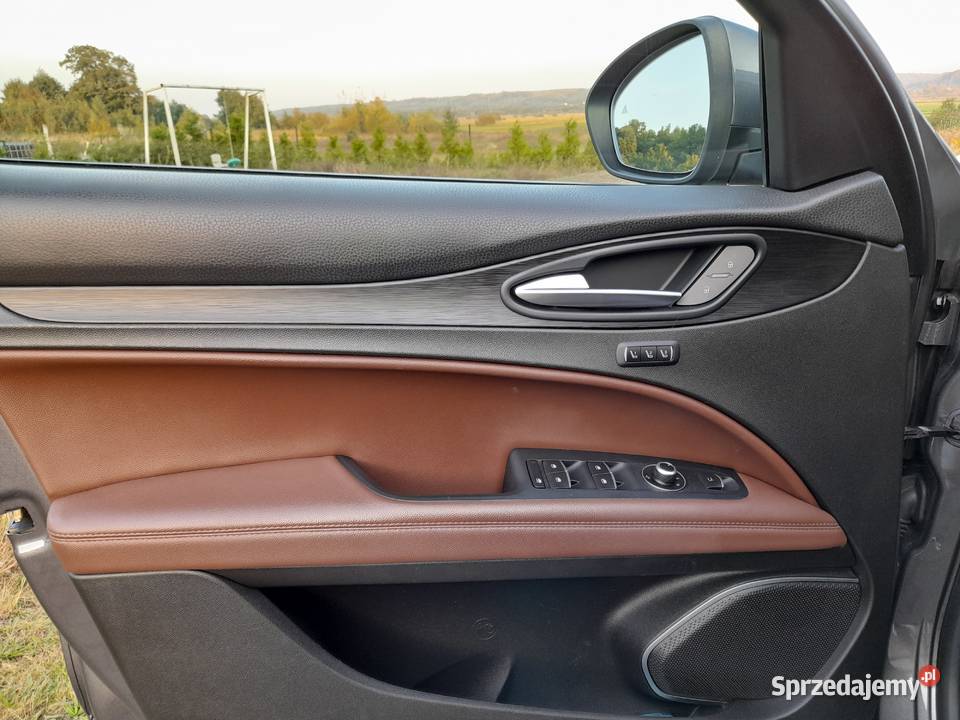 Alfa Romeo Stelvio 202802018Super stanNiski regulowane zawieszenie Wodzisław Śląski