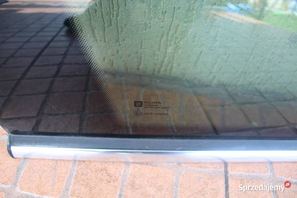 SZYBA KAROSERYJNA LEWY TYŁ OPEL VECTRA C KOMBI osobowe Karoseryjne