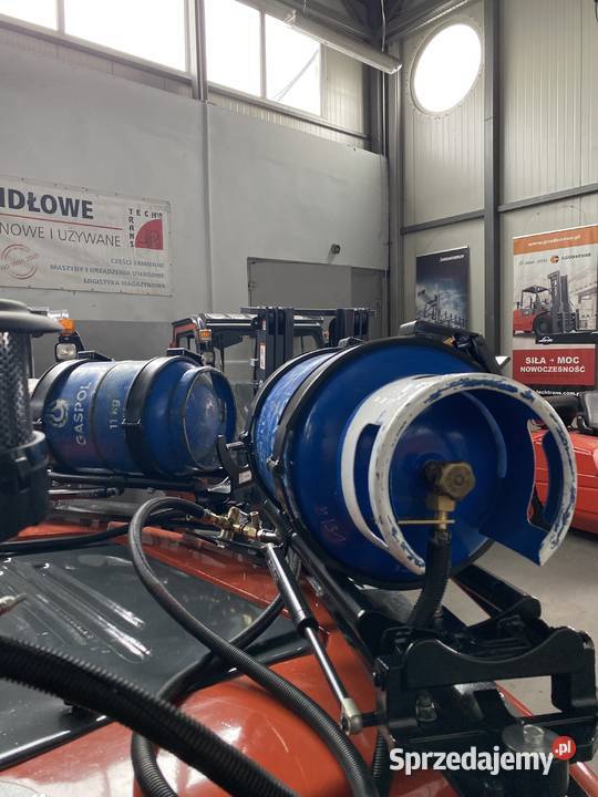 Duży udźwig wózek widłowy 7 T LPG UDT Kabina regulowane widły pomorskie Gdynia