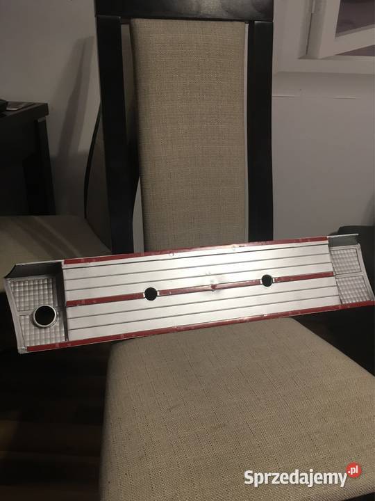 Blenda tylnej klapy BMW E34 nie HELLA Motoryzacja Kutno