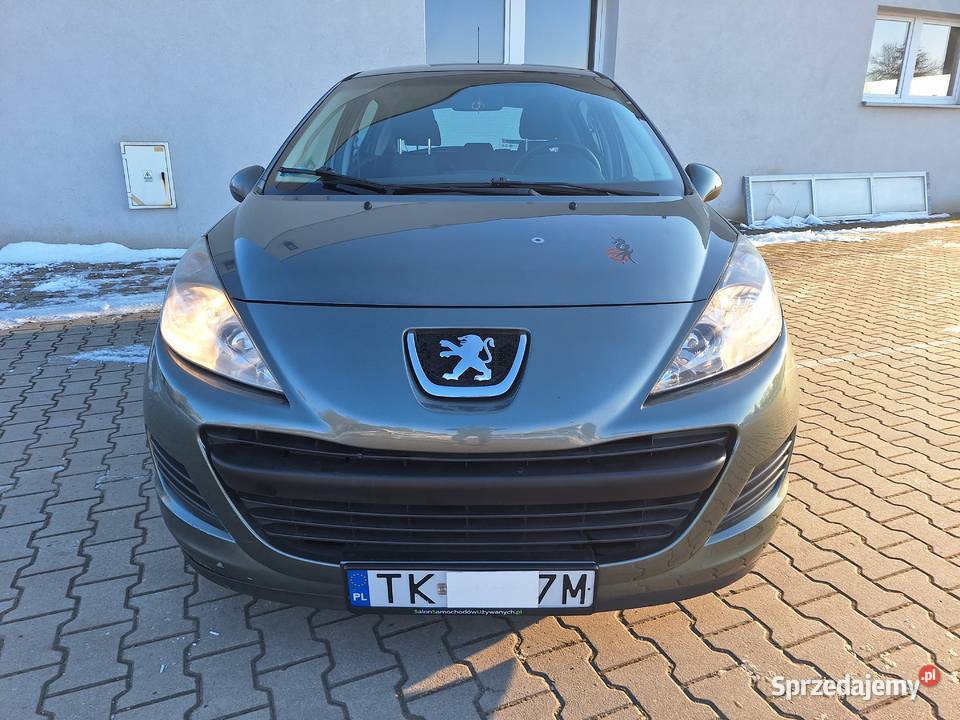 Sprzedam Peugeot 207 14 75 8v mały przebieh sprzedam