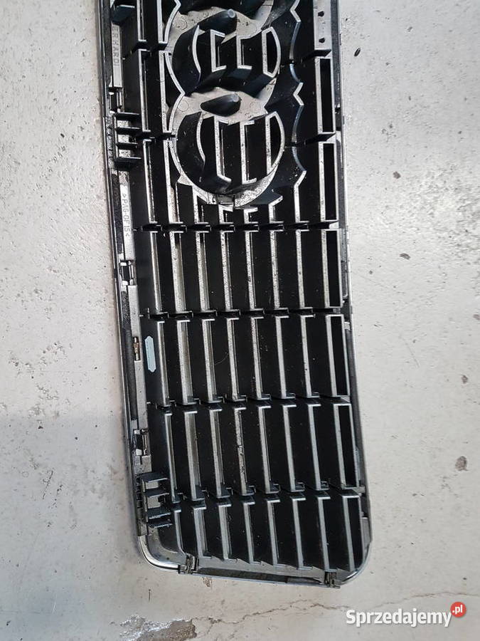 AUDI A8 D2 GRILL ATRAPA 4D0853651M sprzedam
