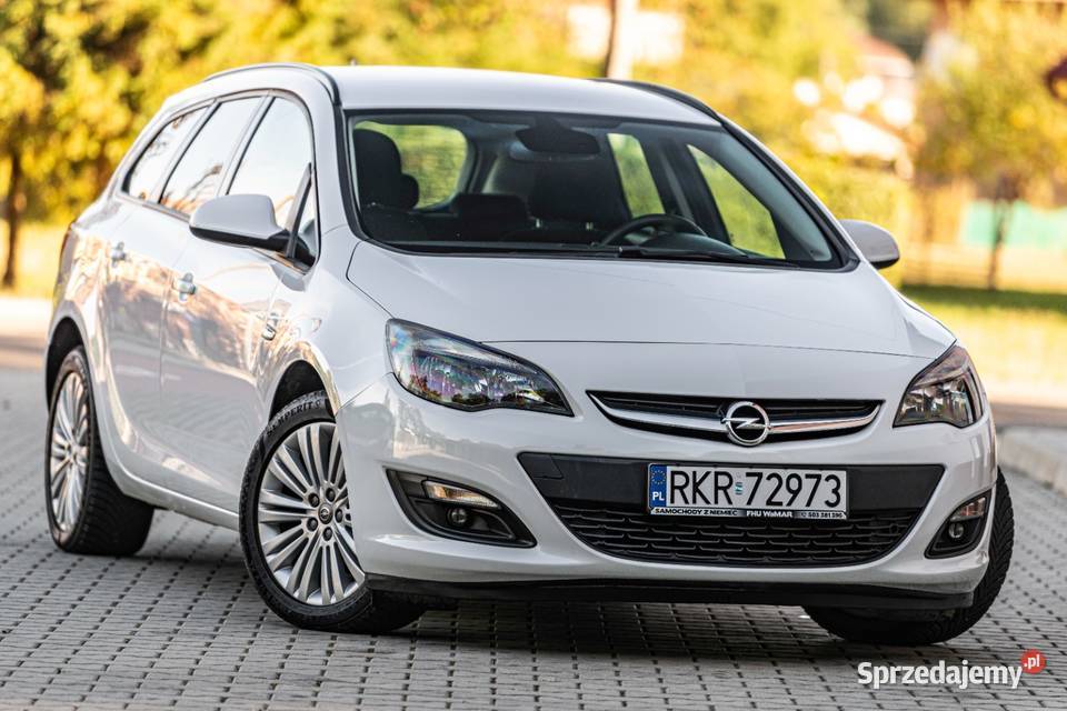 Opel Astra automat 2015r sprowadzony podkarpackie Zalesie