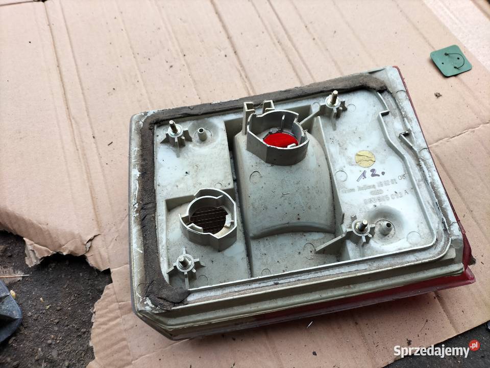 AUDI 80 B3 B4 KOMBI 893945093A LAMPA TYŁ TYLNA lewe Kamień-Kolonia