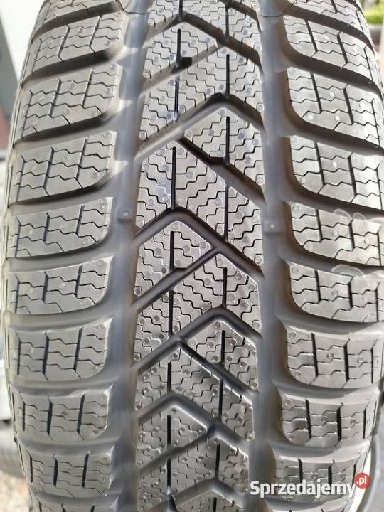 A954Koła Zimowe Nowe 17 5x108 2055517 Pirelli Bąków