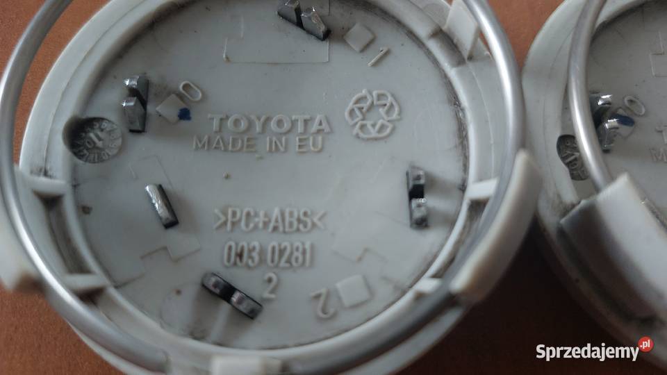 Dekielek TOYOTA 57 mm 0030281 2 sztuki Szczecin