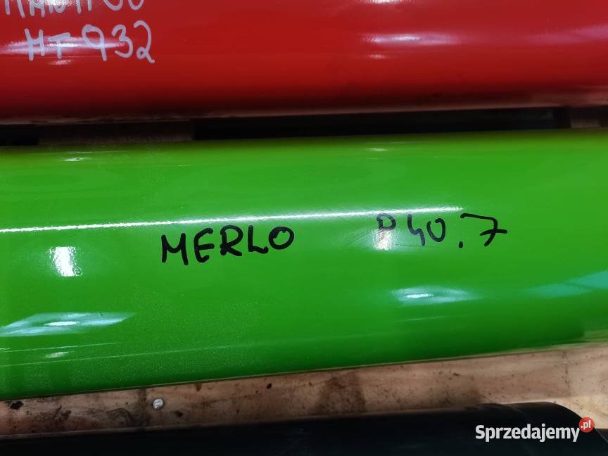 Siłownik wychyłu łyżki Manitou MLT 733 Wilkowo