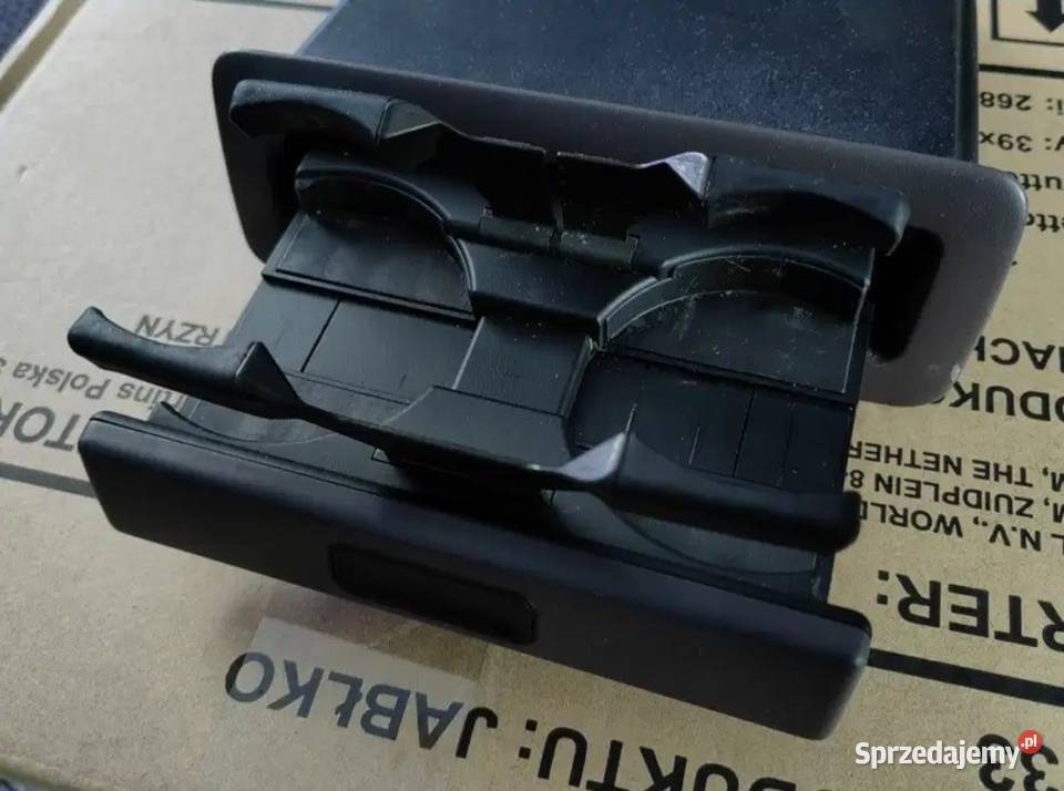 Uchwyt na napoje cupholder tylny kanapy BMW e38 osobowe Żory