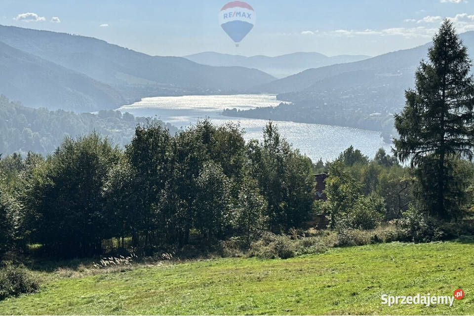 Widok na góry i jezioro międzybrodzkie i śląskie