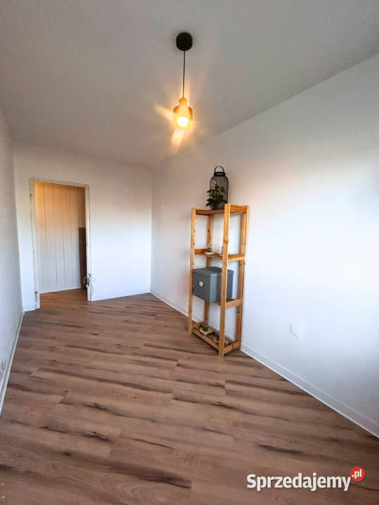 Przytulne 2pokoje Balkon Oddzielna kuchnia Metro Warszawa sprzedam