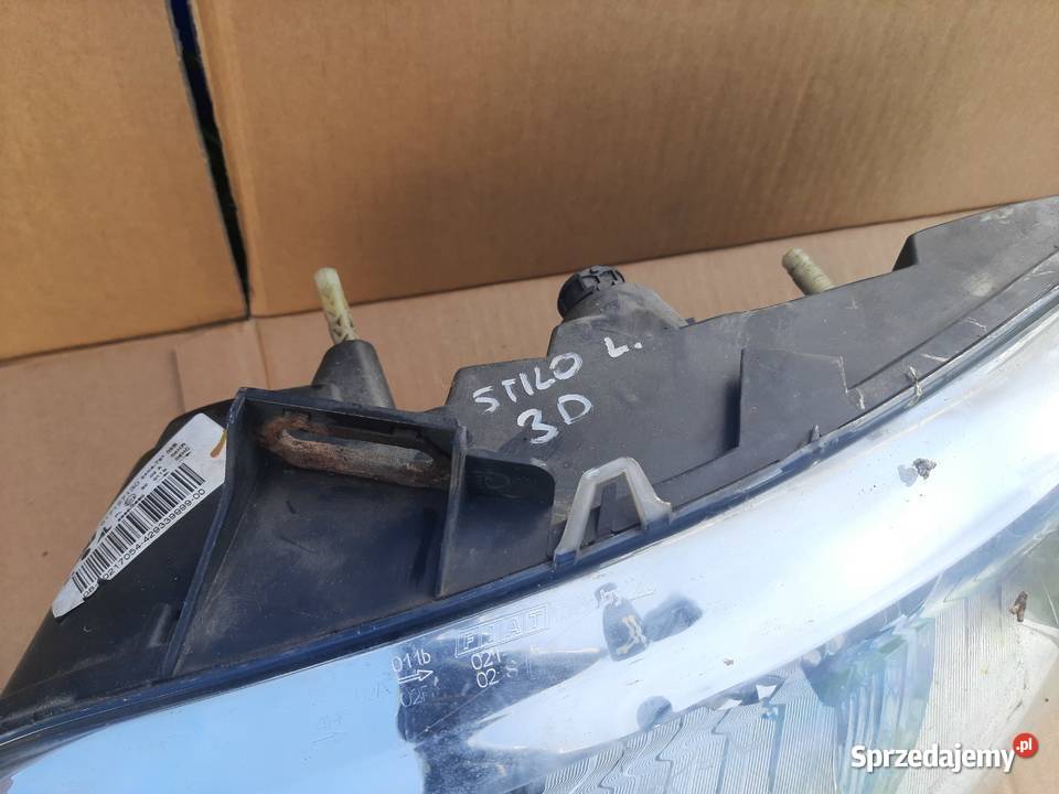 Lewa lampa przednia reflektor Fiat Stilo 3 drzwi osobowe Ksawerów