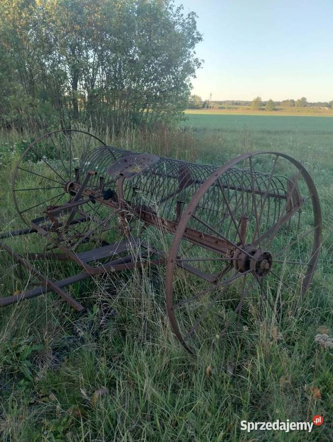 Zgrabiarka konna z lat 80 ubiegłego wieku Bezwola