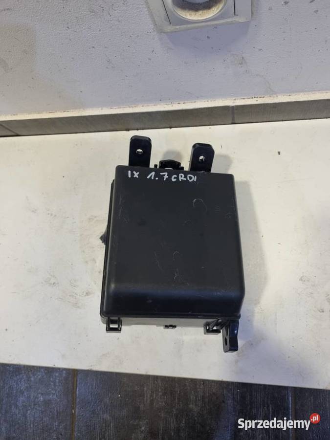 SKRZYNKA BEZPIECZNIKÓW HYUNDAI IX 35 17 CRDI Skierniewice