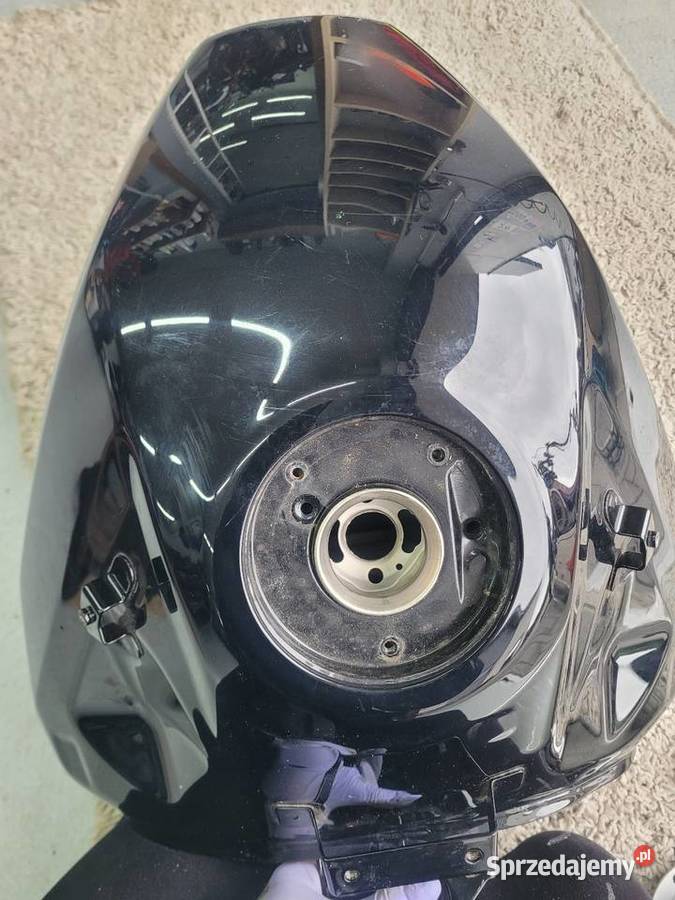 Suzuki GSX 8 R GSX8R 24 OEM ZBIORNIK PALIWA BAK Nowy Tomyśl