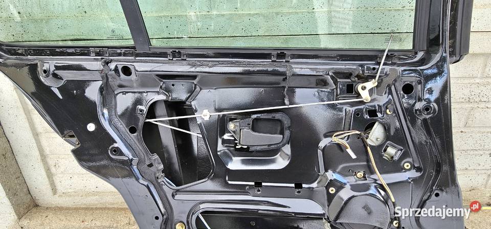 Drzwi tył czarnecosmoschwarz Bmw e36 328i 97 Książenice