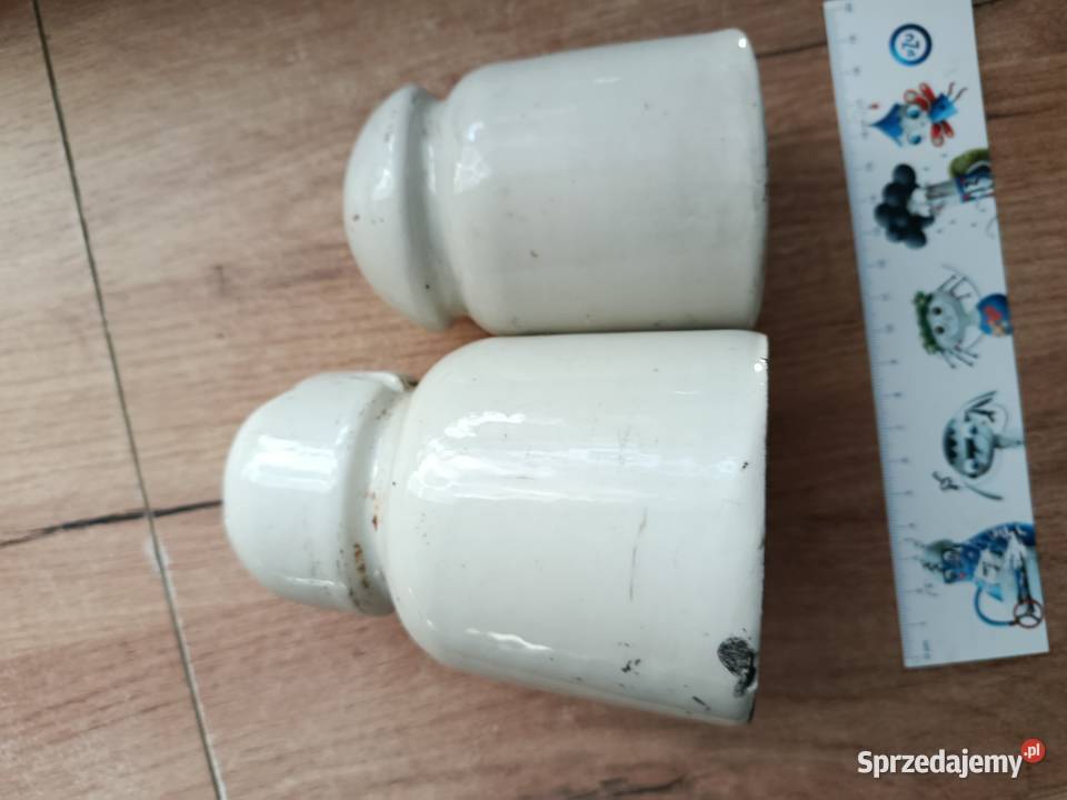 Sprzedam dwa stare izolatory 13 i 10 Choszczno
