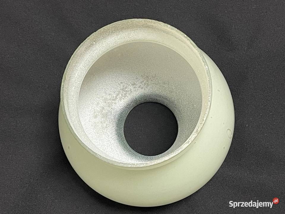 PRL klosz lampy szklany mały mleczny Kołobrzeg