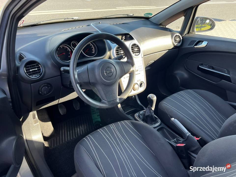 Opel Corsa D 10 uszkodzony śląskie Knurów