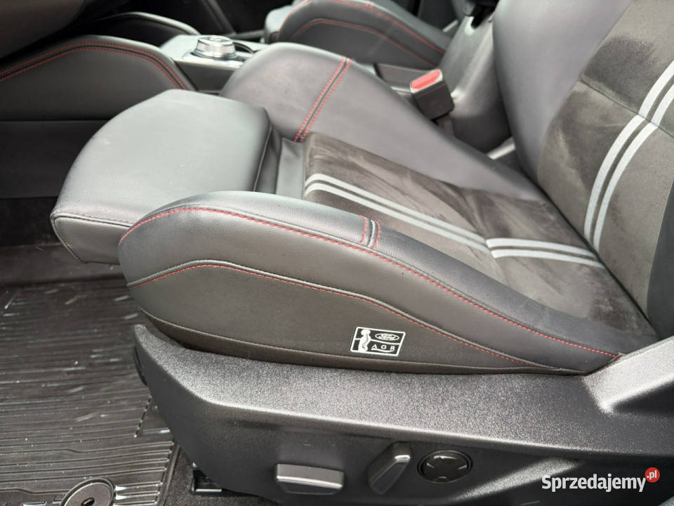 Ford Focus GD1R28623 EcoBoost ST X Pakiet zimowy klimatyzacja