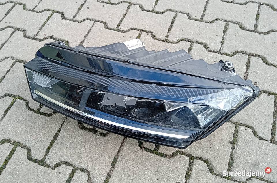 Skoda Octavia IV Full Led reflektor lampa lewy lewe Lampy przednie wielkopolskie Przeźmierowo