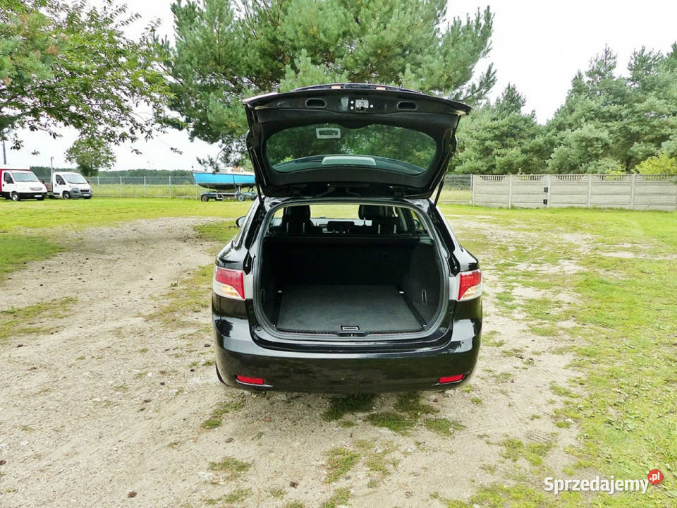 Toyota Avensis 16 VVTIPRESTIGEKlimaAluPełna VAT marża Piła