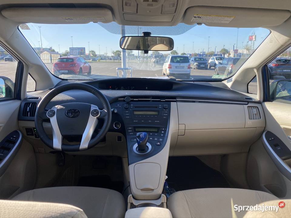 Sprzedam Toyora Prius 30 2010 sprawny opłatach i ASR (kontrola trakcji)