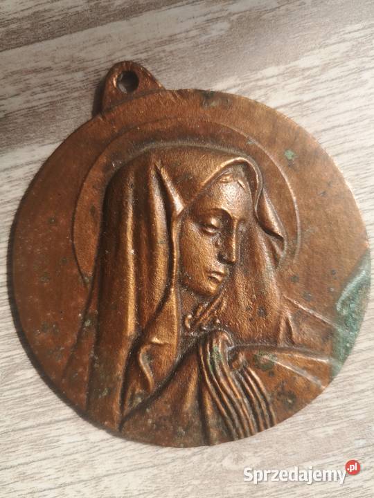Medalion z mosiądzu Matka Boska.